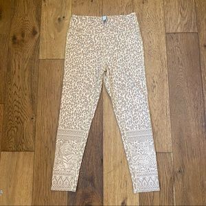 SOLD Spell Wild Thing Active 7/8 leggings Size L